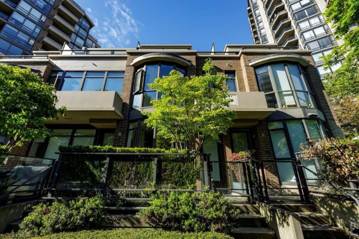 160 W 1st Street, Lower Lonsdale, North Vancouver 2