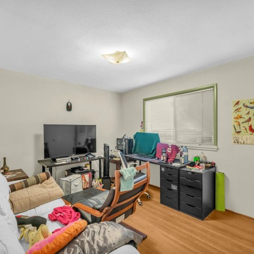 Photo 3 at 576 W 37th Avenue, Cambie, Vancouver West