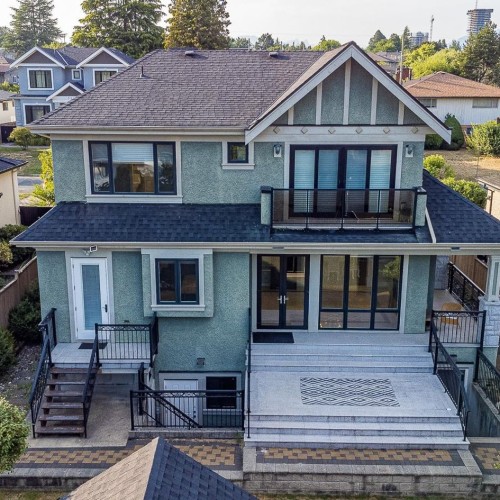 Photo 2 at 720 W 53rd Avenue, South Cambie, Vancouver West