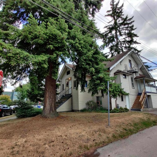 Photo 3 at 554 W 21st Avenue, Cambie, Vancouver West