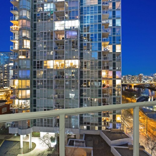 Photo 12 at 1003 - 1099 Marinaside Crescent, Yaletown, Vancouver West