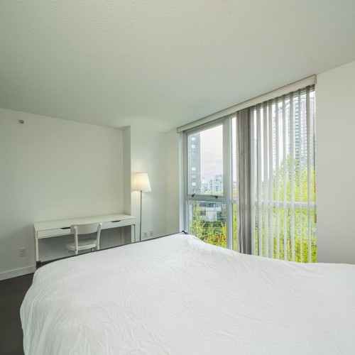 Photo 15 at 703 - 1408 Strathmore Mews, Yaletown, Vancouver West