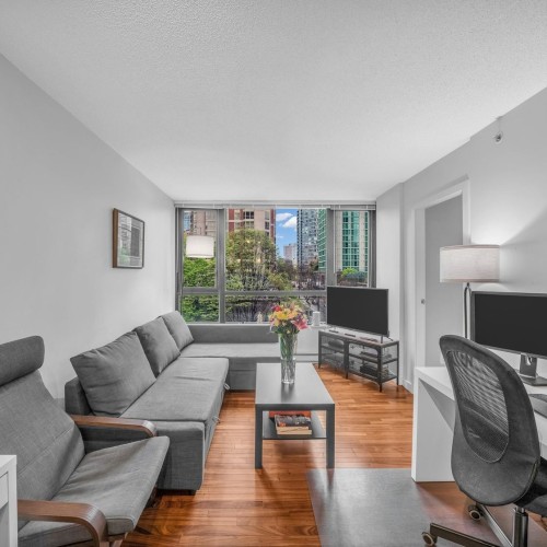Photo 13 at 601 - 909 Mainland Street, Yaletown, Vancouver West