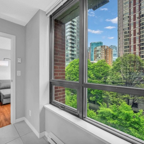Photo 17 at 601 - 909 Mainland Street, Yaletown, Vancouver West