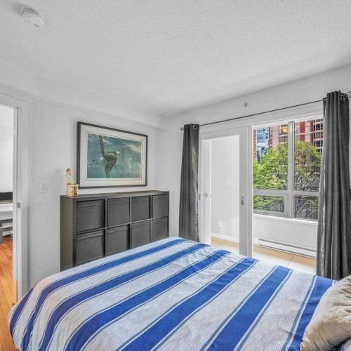Photo 19 at 601 - 909 Mainland Street, Yaletown, Vancouver West