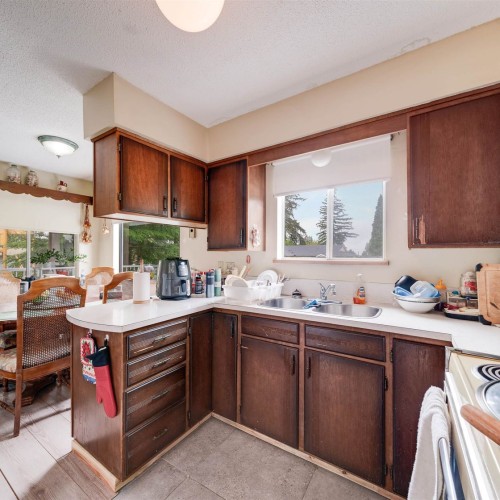 Photo 10 at 689 Folsom Street, Central Coquitlam, Coquitlam