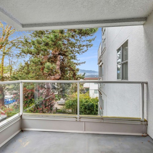 Photo 14 at 314 - 2175 W 3rd Avenue, Kitsilano, Vancouver West