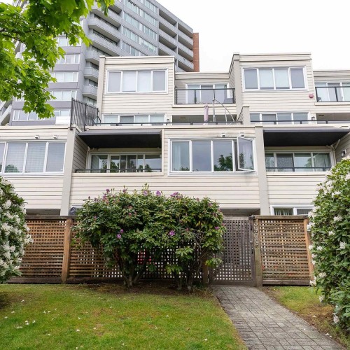 Photo 4 at 3909 Pender Street, Willingdon Heights, Burnaby North