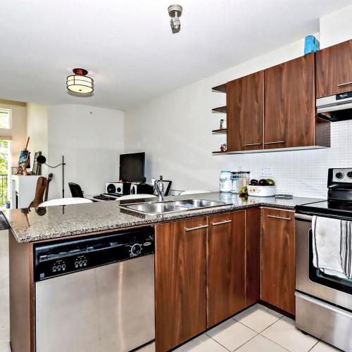 Photo 6 at 304 - 4728 Brentwood Drive, Brentwood Park, Burnaby North