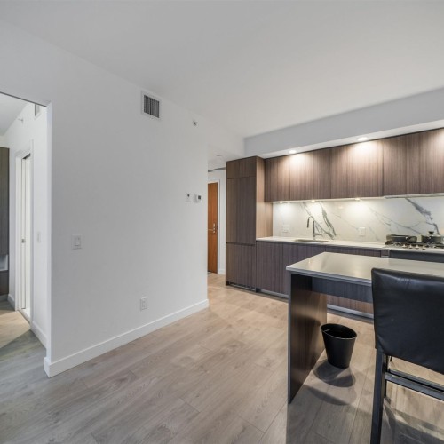Photo 4 at 901 - 6463 Silver Avenue, Metrotown, Burnaby South