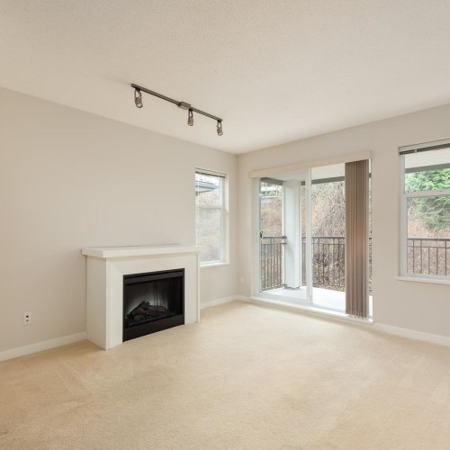 Photo 4 at 426 - 4833 Brentwood Drive, Brentwood Park, Burnaby North