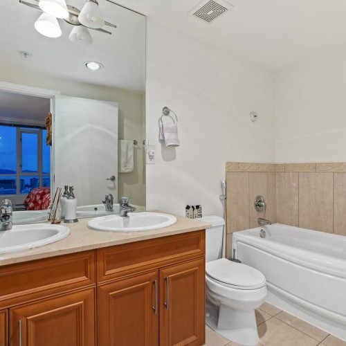 Photo 23 at 3705 - 1328 W Pender Street, Coal Harbour, Vancouver West