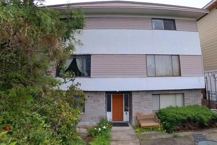 246 W 4th Street, Lower Lonsdale, North Vancouver 2