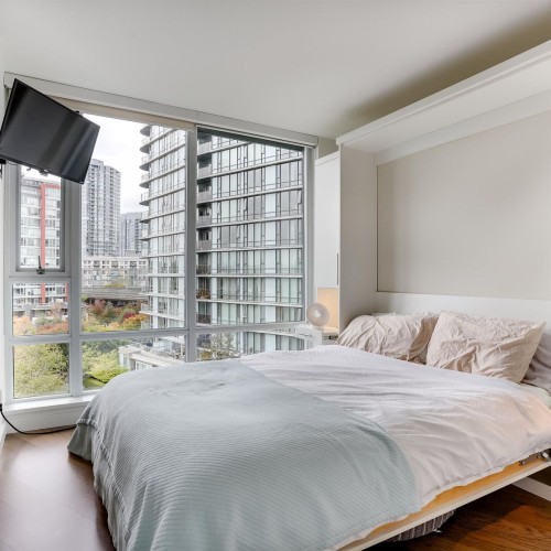 Photo 16 at 803 - 8 Smithe Mews, Yaletown, Vancouver West