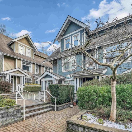 Photo 2 at 329 W 59th Avenue, South Cambie, Vancouver West