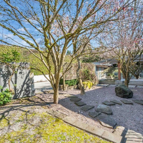 Photo 36 at 166 28th Street, Dundarave, West Vancouver