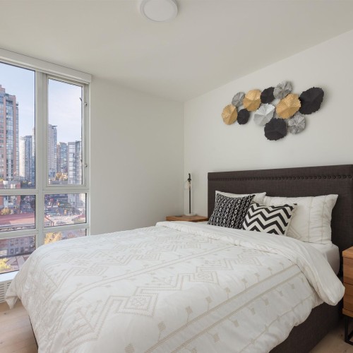 Photo 19 at 802 - 1201 Marinaside Crescent, Yaletown, Vancouver West