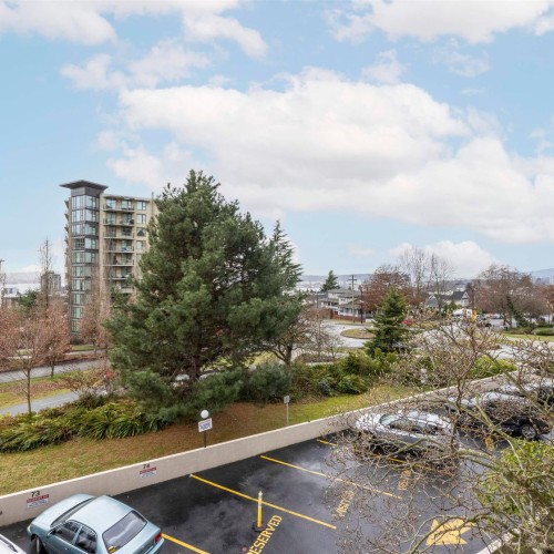 Photo 11 at 302 - 701 W Victoria Park, Central Lonsdale, North Vancouver
