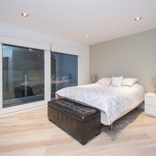 Photo 5 at 968 Duchess Avenue, Sentinel Hill, West Vancouver