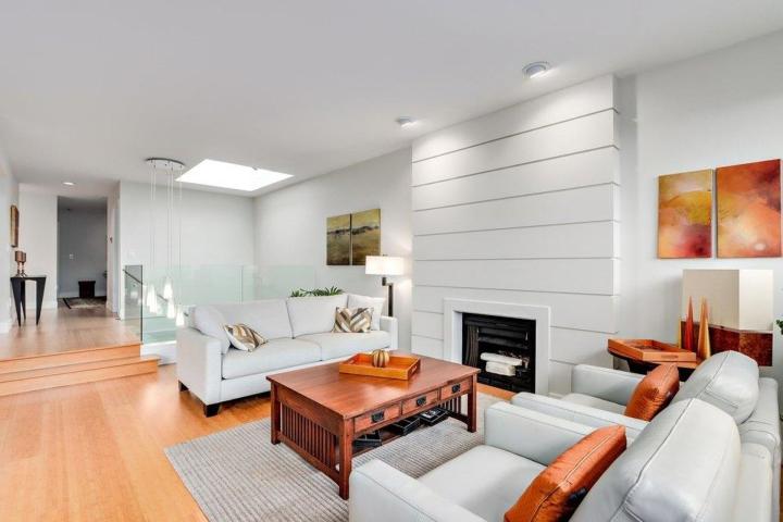 218 W 28th Street, Upper Lonsdale, North Vancouver 2