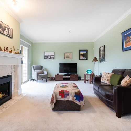 Photo 3 at 304 - 3766 W 7th Avenue, Point Grey, Vancouver West
