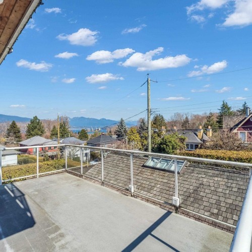 Photo 4 at 4389 Locarno Crescent, Point Grey, Vancouver West