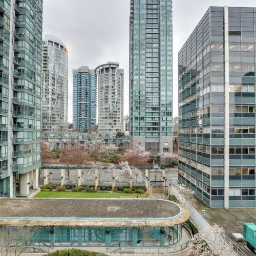 Photo 16 at 1007 - 1238 Melville Street, Coal Harbour, Vancouver West
