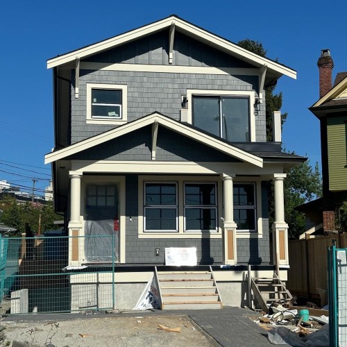 Photo 1 at 620 Jones Avenue, Lower Lonsdale, North Vancouver