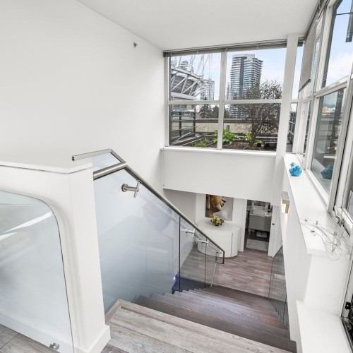 Photo 24 at 606 - 29 Smithe Mews, Yaletown, Vancouver West