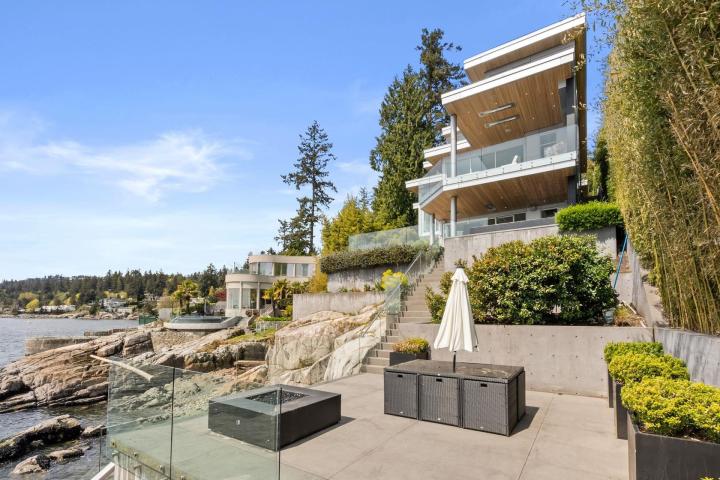 3906 Marine Drive, West Bay, West Vancouver 2