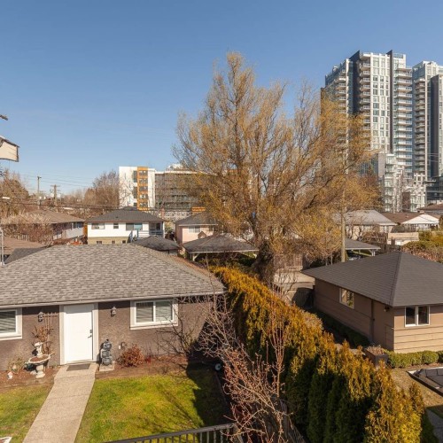 Photo 21 at 585 W 60th Avenue, Marpole, Vancouver West