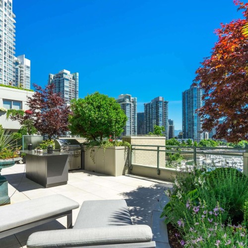 Photo 3 at 601 - 1228 Marinaside Crescent, Yaletown, Vancouver West
