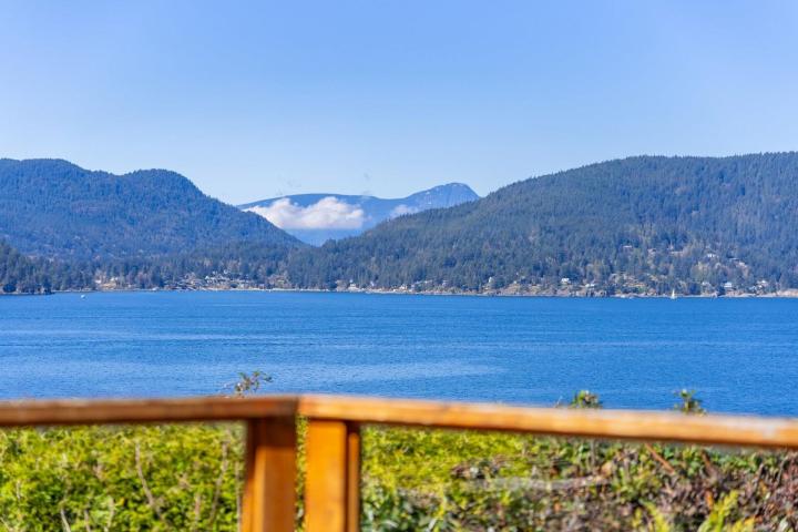 7195 Rockland Wynd, Whytecliff, West Vancouver 2