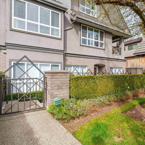 Photo 2 at 1 - 258 W 14th Street, Central Lonsdale, North Vancouver