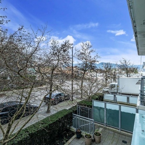 Photo 2 at 574 Nicola Street, Coal Harbour, Vancouver West
