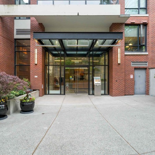 Photo 18 at 1405 - 909 Mainland Street, Yaletown, Vancouver West