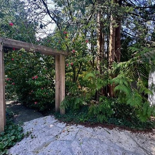 Photo 3 at 886 E 29th Street, Lynn Valley, North Vancouver