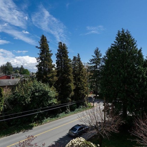 Photo 32 at 406 - 555 13th Street, Ambleside, West Vancouver