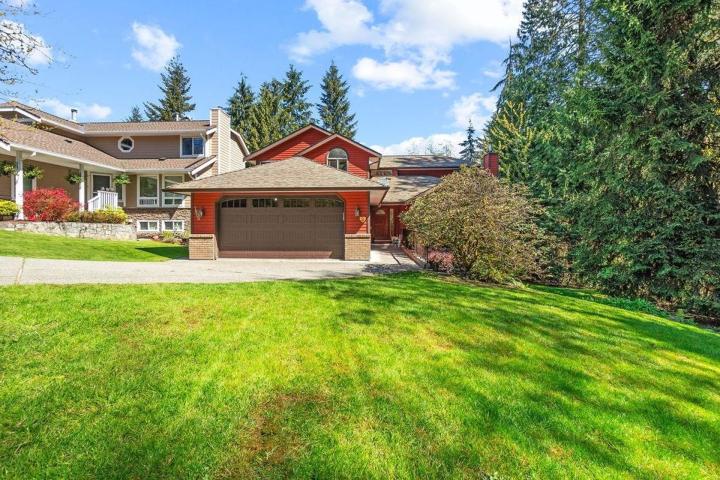 1500 Theta Court, Indian River, North Vancouver 2