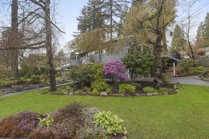 464 Somerset Street, Upper Lonsdale, North Vancouver 2