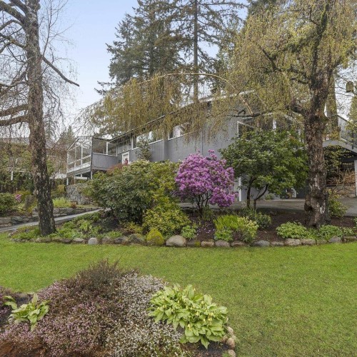 Photo 1 at 464 Somerset Street, Upper Lonsdale, North Vancouver