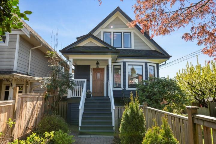 337 E 8th Street, Central Lonsdale, North Vancouver 2