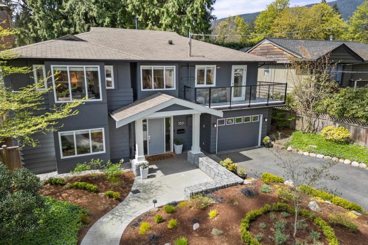 3521 Duval Road, Lynn Valley, North Vancouver 2